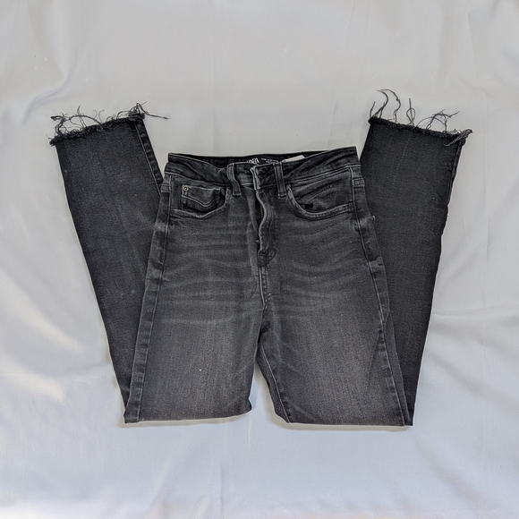 Zara Black Jeans with Distressed Hem - Picture 1 of 5